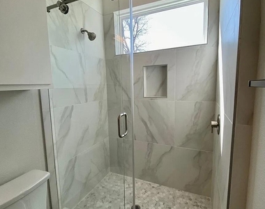 6102 Caddie St - Photo Thumbnail 11