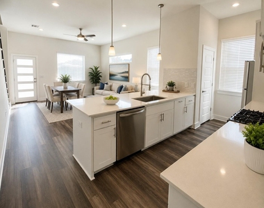 6102 Caddie St - Photo Thumbnail 5
