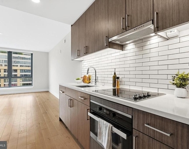 1211 Van Street Se - Photo Thumbnail 6