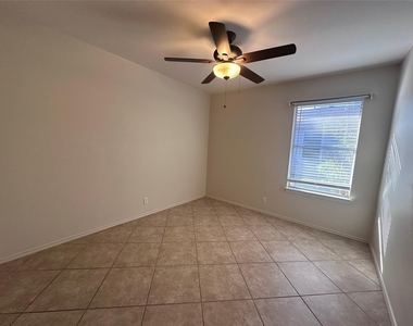 605 Blair Ave - Photo Thumbnail 12
