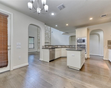 14204 Tyburn Trl - Photo Thumbnail 7