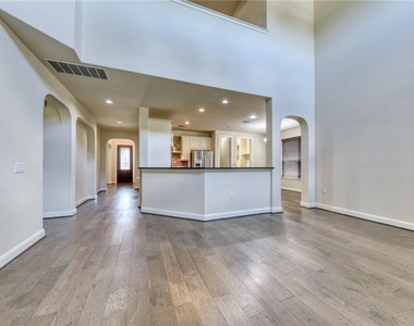 14204 Tyburn Trl - Photo Thumbnail 4