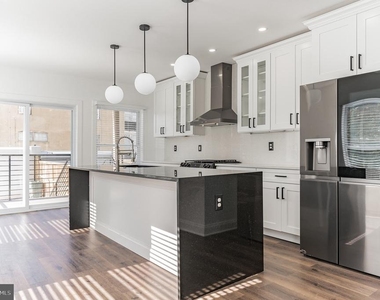 5300 5th Street Nw - Photo Thumbnail 3