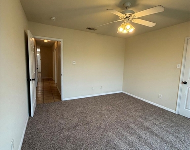 3907 Edgefield St - Photo Thumbnail 9