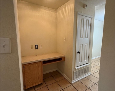 3907 Edgefield St - Photo Thumbnail 4