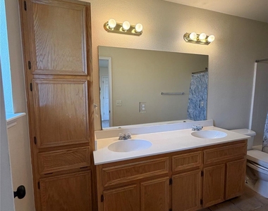 3907 Edgefield St - Photo Thumbnail 8