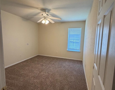 3907 Edgefield St - Photo Thumbnail 10