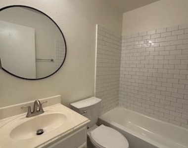 322 Meadowside Dr - Photo Thumbnail 8