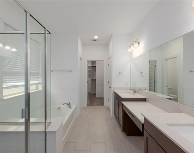 10408 Spanish Jennet Way - Photo Thumbnail 5