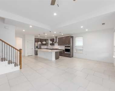 10408 Spanish Jennet Way - Photo Thumbnail 14