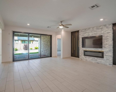 5616 Monrovia Ln - Photo Thumbnail 2