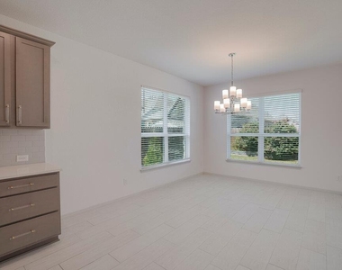 5616 Monrovia Ln - Photo Thumbnail 7