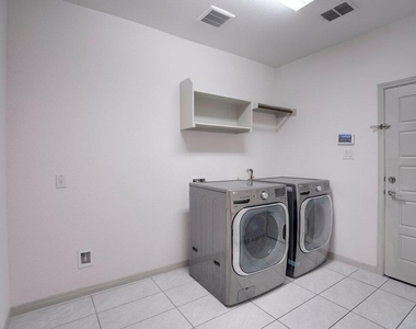 5616 Monrovia Ln - Photo Thumbnail 18
