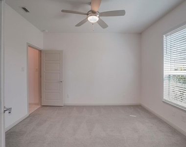 5616 Monrovia Ln - Photo Thumbnail 16
