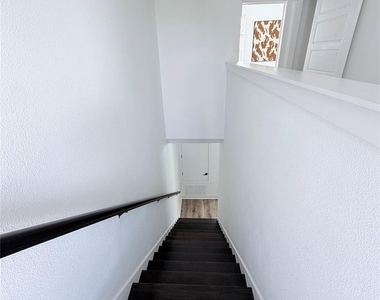 1417 Kramer Ln - Photo Thumbnail 13