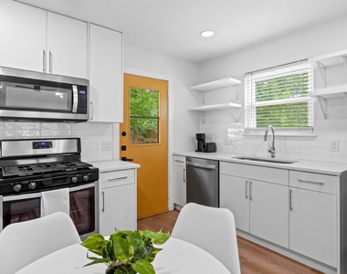 10601 Macmora Rd - Photo Thumbnail 8