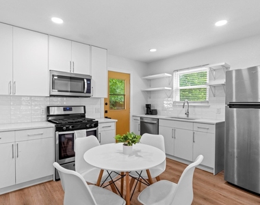 10601 Macmora Rd - Photo Thumbnail 7