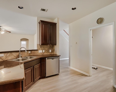 9632 Morgan Creek Dr - Photo Thumbnail 5
