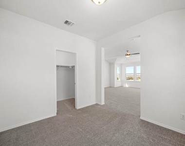 3720 Cerino Ln - Photo Thumbnail 28
