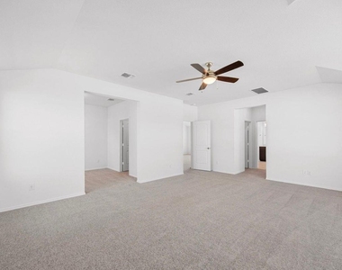 3720 Cerino Ln - Photo Thumbnail 16