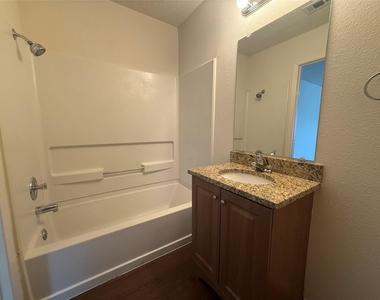 10609 Archdale Dr - Photo Thumbnail 7