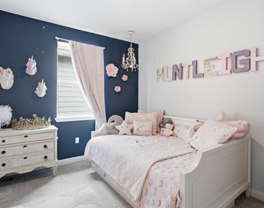 8525 Leroi Dr - Photo Thumbnail 17