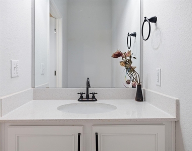 8525 Leroi Dr - Photo Thumbnail 13