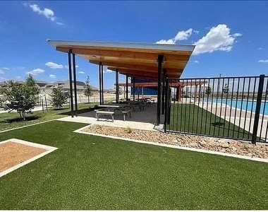 1740 Catahoula Dr - Photo Thumbnail 24