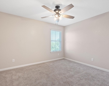 307 Parkside Dr - Photo Thumbnail 26