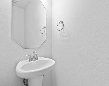 307 Parkside Dr - Photo Thumbnail 25