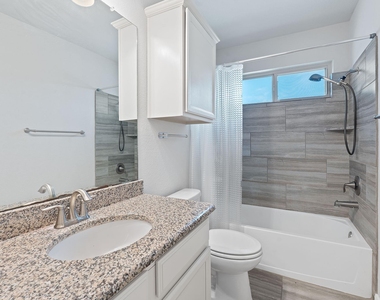 307 Parkside Dr - Photo Thumbnail 23