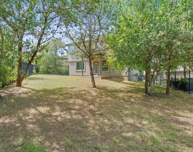 307 Parkside Dr - Photo Thumbnail 17