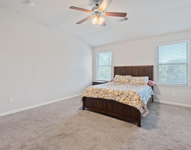 307 Parkside Dr - Photo Thumbnail 18