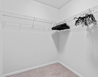 307 Parkside Dr - Photo Thumbnail 21