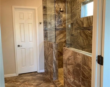 15104 Fernhill Dr - Photo Thumbnail 13