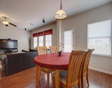 15104 Fernhill Dr - Photo Thumbnail 9