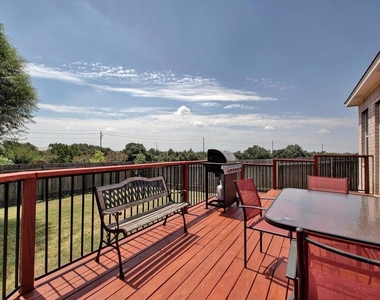 15104 Fernhill Dr - Photo Thumbnail 17
