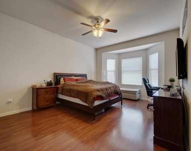 15104 Fernhill Dr - Photo Thumbnail 11