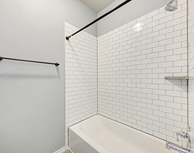 136 Finley St - Photo Thumbnail 26