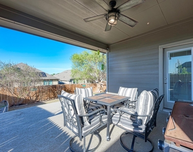 136 Finley St - Photo Thumbnail 36