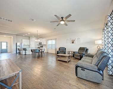 136 Finley St - Photo Thumbnail 16