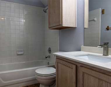 1702 Southwestern Trl - Photo Thumbnail 7