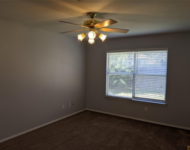 1702 Southwestern Trl - Photo Thumbnail 8