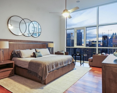 555 E 5th St - Photo Thumbnail 11