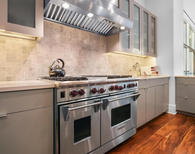 555 E 5th St - Photo Thumbnail 21