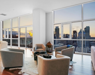 555 E 5th St - Photo Thumbnail 6