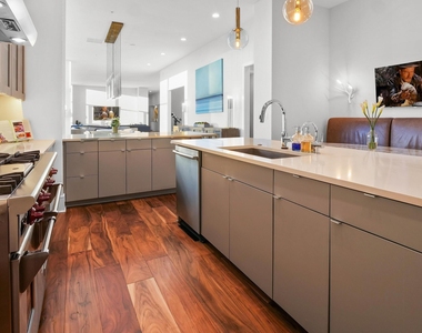 555 E 5th St - Photo Thumbnail 18