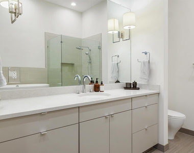 555 E 5th St - Photo Thumbnail 25