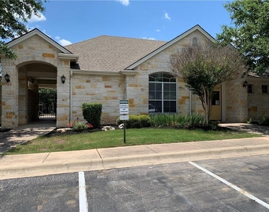 1900 Scofield Ridge Pkwy - Photo Thumbnail 17