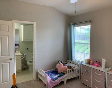 1900 Scofield Ridge Pkwy - Photo Thumbnail 9